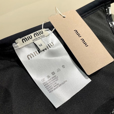 miumiu新款分体泳衣👙❤️😍🥰适合多种场景的游泳衣🏊♀️海边 游泳池 温泉 水上乐园 漂流都可以😌 miumiu新款分体泳衣👙❤️😍🥰适合多种场景的游泳衣🏊♀️海边 游泳池 温泉 水上乐园 漂流都可以😌