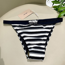 miumiu新款分体泳衣👙❤️😍🥰适合多种场景的游泳衣🏊♀️海边 游泳池 温泉 水上乐园 漂流都可以😌 miumiu新款分体泳衣👙❤️😍🥰适合多种场景的游泳衣🏊♀️海边 游泳池 温泉 水上乐园 漂流都可以😌