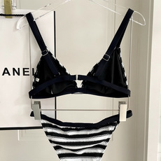 miumiu新款分体泳衣👙❤️😍🥰适合多种场景的游泳衣🏊♀️海边 游泳池 温泉 水上乐园 漂流都可以😌 miumiu新款分体泳衣👙❤️😍🥰适合多种场景的游泳衣🏊♀️海边 游泳池 温泉 水上乐园 漂流都可以😌