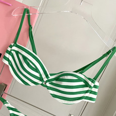 miumiu新款分体泳衣👙❤️😍🥰适合多种场景的游泳衣🏊♀️海边 游泳池 温泉 水上乐园 漂流都可以😌 miumiu新款分体泳衣👙❤️😍🥰适合多种场景的游泳衣🏊♀️海边 游泳池 温泉 水上乐园 漂流都可以😌