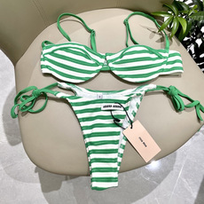 miumiu新款分体泳衣👙❤️😍🥰适合多种场景的游泳衣🏊♀️海边 游泳池 温泉 水上乐园 漂流都可以😌 miumiu新款分体泳衣👙❤️😍🥰适合多种场景的游泳衣🏊♀️海边 游泳池 温泉 水上乐园 漂流都可以😌