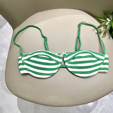 miumiu新款分体泳衣👙❤️😍🥰适合多种场景的游泳衣🏊♀️海边 游泳池 温泉 水上乐园 漂流都可以😌 miumiu新款分体泳衣👙❤️😍🥰适合多种场景的游泳衣🏊♀️海边 游泳池 温泉 水上乐园 漂流都可以😌