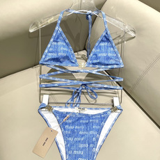 miumiu新款分体泳衣👙❤️😍🥰适合多种场景的游泳衣🏊♀️海边 游泳池 温泉 水上乐园 漂流都可以😌 miumiu新款分体泳衣👙❤️😍🥰适合多种场景的游泳衣🏊♀️海边 游泳池 温泉 水上乐园 漂流都可以😌