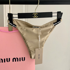 miumiu新款分体泳衣👙❤️😍🥰适合多种场景的游泳衣🏊♀️海边 游泳池 温泉 水上乐园 漂流都可以😌 miumiu新款分体泳衣👙❤️😍🥰适合多种场景的游泳衣🏊♀️海边 游泳池 温泉 水上乐园 漂流都可以😌