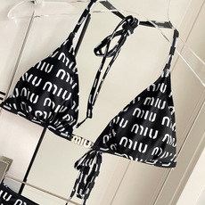 miumiu新款分体泳衣👙❤️😍🥰适合多种场景的游泳衣🏊♀️海边 游泳池 温泉 水上乐园 漂流都可以😌 miumiu新款分体泳衣👙❤️😍🥰适合多种场景的游泳衣🏊♀️海边 游泳池 温泉 水上乐园 漂流都可以😌