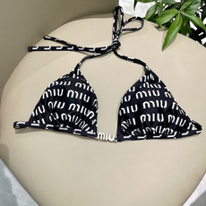 miumiu新款分体泳衣👙❤️😍🥰适合多种场景的游泳衣🏊♀️海边 游泳池 温泉 水上乐园 漂流都可以😌 miumiu新款分体泳衣👙❤️😍🥰适合多种场景的游泳衣🏊♀️海边 游泳池 温泉 水上乐园 漂流都可以😌