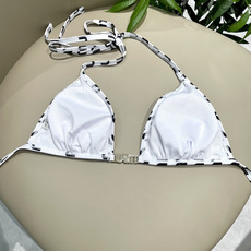 miumiu新款分体泳衣👙❤️😍🥰适合多种场景的游泳衣🏊♀️海边 游泳池 温泉 水上乐园 漂流都可以😌 miumiu新款分体泳衣👙❤️😍🥰适合多种场景的游泳衣🏊♀️海边 游泳池 温泉 水上乐园 漂流都可以😌