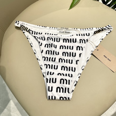 miumiu新款分体泳衣👙❤️😍🥰适合多种场景的游泳衣🏊♀️海边 游泳池 温泉 水上乐园 漂流都可以😌 miumiu新款分体泳衣👙❤️😍🥰适合多种场景的游泳衣🏊♀️海边 游泳池 温泉 水上乐园 漂流都可以😌