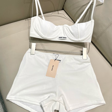 miumiu新款针织分体泳衣👙❤️😍🥰适合多种场景的游泳衣🏊♀️海边 游泳池 温泉 水上乐园 漂流都可 miumiu新款针织分体泳衣👙❤️😍🥰适合多种场景的游泳衣🏊♀️海边 游泳池 温泉 水上乐园 漂流都可