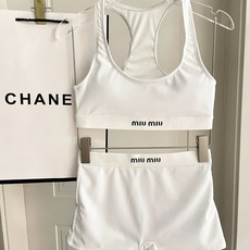 miumiu新款分体泳衣👙❤️😍🥰适合多种场景的游泳衣🏊♀️海边 游泳池 温泉 水上乐园 漂流都可以😌 miumiu新款分体泳衣👙❤️😍🥰适合多种场景的游泳衣🏊♀️海边 游泳池 温泉 水上乐园 漂流都可以😌