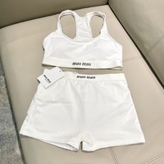 miumiu新款分体泳衣👙❤️😍🥰适合多种场景的游泳衣🏊♀️海边 游泳池 温泉 水上乐园 漂流都可以😌 miumiu新款分体泳衣👙❤️😍🥰适合多种场景的游泳衣🏊♀️海边 游泳池 温泉 水上乐园 漂流都可以😌