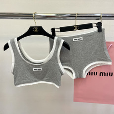 miumiu新款分体泳衣👙❤️😍🥰适合多种场景的游泳衣🏊♀️海边 游泳池 温泉 水上乐园 漂流都可以😌 miumiu新款分体泳衣👙❤️😍🥰适合多种场景的游泳衣🏊♀️海边 游泳池 温泉 水上乐园 漂流都可以😌