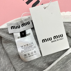 miumiu新款分体泳衣👙❤️😍🥰适合多种场景的游泳衣🏊♀️海边 游泳池 温泉 水上乐园 漂流都可以😌 miumiu新款分体泳衣👙❤️😍🥰适合多种场景的游泳衣🏊♀️海边 游泳池 温泉 水上乐园 漂流都可以😌