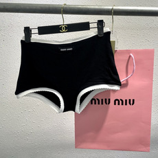 miumiu新款分体泳衣👙❤️😍🥰适合多种场景的游泳衣🏊♀️海边 游泳池 温泉 水上乐园 漂流都可以😌 miumiu新款分体泳衣👙❤️😍🥰适合多种场景的游泳衣🏊♀️海边 游泳池 温泉 水上乐园 漂流都可以😌