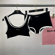 miumiu新款分体泳衣👙❤️😍🥰适合多种场景的游泳衣🏊♀️海边 游泳池 温泉 水上乐园 漂流都可以😌 miumiu新款分体泳衣👙❤️😍🥰适合多种场景的游泳衣🏊♀️海边 游泳池 温泉 水上乐园 漂流都可以😌