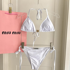 miumiu新款分体泳衣👙❤️😍🥰适合多种场景的游泳衣🏊♀️海边 游泳池 温泉 水上乐园 漂流都可以😌 miumiu新款分体泳衣👙❤️😍🥰适合多种场景的游泳衣🏊♀️海边 游泳池 温泉 水上乐园 漂流都可以😌