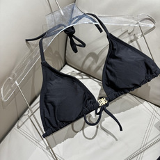 miumiu新款分体泳衣👙❤️😍🥰适合多种场景的游泳衣🏊♀️海边 游泳池 温泉 水上乐园 漂流都可以😌 miumiu新款分体泳衣👙❤️😍🥰适合多种场景的游泳衣🏊♀️海边 游泳池 温泉 水上乐园 漂流都可以😌