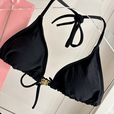 miumiu新款分体泳衣👙❤️😍🥰适合多种场景的游泳衣🏊♀️海边 游泳池 温泉 水上乐园 漂流都可以😌 miumiu新款分体泳衣👙❤️😍🥰适合多种场景的游泳衣🏊♀️海边 游泳池 温泉 水上乐园 漂流都可以😌