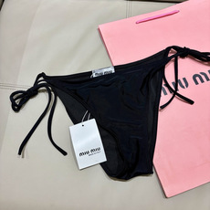 miumiu新款分体泳衣👙❤️😍🥰适合多种场景的游泳衣🏊♀️海边 游泳池 温泉 水上乐园 漂流都可以😌 miumiu新款分体泳衣👙❤️😍🥰适合多种场景的游泳衣🏊♀️海边 游泳池 温泉 水上乐园 漂流都可以😌