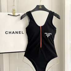 普拉达针织泳衣😍🥰适合多种场景的游泳衣🏊♀️海边 游泳池 温泉 水上乐园 漂流都可以😌内搭也完全可以 普拉达针织泳衣😍🥰适合多种场景的游泳衣🏊♀️海边 游泳池 温泉 水上乐园 漂流都可以😌内搭也完全可以