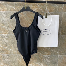 普拉达连体泳衣😍🥰适合多种场景的游泳衣🏊♀️海边 游泳池 温泉 水上乐园 漂流都可以😌内搭也完全可以 普拉达连体泳衣😍🥰适合多种场景的游泳衣🏊♀️海边 游泳池 温泉 水上乐园 漂流都可以😌内搭也完全可以
