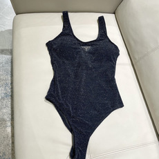 普拉达泳衣😍🥰适合多种场景的游泳衣🏊♀️海边 游泳池 温泉 水上乐园 漂流都可以😌内搭也完全可以 连体 普拉达泳衣😍🥰适合多种场景的游泳衣🏊♀️海边 游泳池 温泉 水上乐园 漂流都可以😌内搭也完全可以 连体