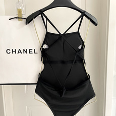 普拉达针织泳衣😍🥰适合多种场景的游泳衣🏊♀️海边 游泳池 温泉 水上乐园 漂流都可以😌内搭也完全可以 普拉达针织泳衣😍🥰适合多种场景的游泳衣🏊♀️海边 游泳池 温泉 水上乐园 漂流都可以😌内搭也完全可以