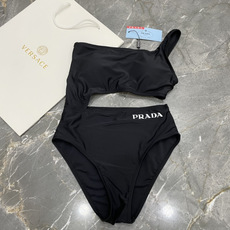 普拉达泳衣😍🥰适合多种场景的游泳衣🏊♀️海边 游泳池 温泉 水上乐园 漂流都可以😌内搭也完全可以 连体 普拉达泳衣😍🥰适合多种场景的游泳衣🏊♀️海边 游泳池 温泉 水上乐园 漂流都可以😌内搭也完全可以 连体