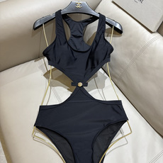 范思哲新款泳衣👙❤️😍🥰适合多种场景的游泳衣🏊♀️海边 游泳池 温泉 水上乐园 漂流都可以😌内搭外穿也 范思哲新款泳衣👙❤️😍🥰适合多种场景的游泳衣🏊♀️海边 游泳池 温泉 水上乐园 漂流都可以😌内搭外穿也