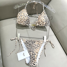 Celine新款泳衣👙❤️😍🥰适合多种场景的游泳衣🏊♀️海边 游泳池 温泉 水上乐园 漂流都可以😌内搭 Celine新款泳衣👙❤️😍🥰适合多种场景的游泳衣🏊♀️海边 游泳池 温泉 水上乐园 漂流都可以😌内搭