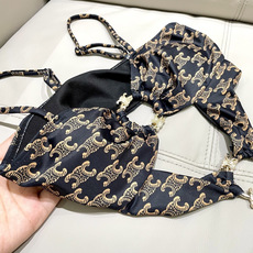 Celine新款泳衣👙❤️😍🥰适合多种场景的游泳衣🏊♀️海边 游泳池 温泉 水上乐园 漂流都可以😌内搭 Celine新款泳衣👙❤️😍🥰适合多种场景的游泳衣🏊♀️海边 游泳池 温泉 水上乐园 漂流都可以😌内搭