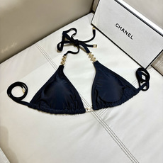 Celine新款泳衣👙❤️😍🥰适合多种场景的游泳衣🏊♀️海边 游泳池 温泉 水上乐园 漂流都可以😌内搭 Celine新款泳衣👙❤️😍🥰适合多种场景的游泳衣🏊♀️海边 游泳池 温泉 水上乐园 漂流都可以😌内搭