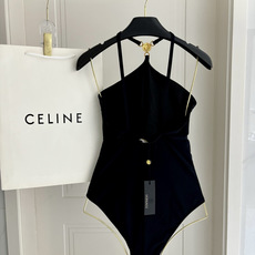Celine新款泳衣👙❤️😍🥰适合多种场景的游泳衣🏊♀️海边 游泳池 温泉 水上乐园 漂流都可以😌内搭 Celine新款泳衣👙❤️😍🥰适合多种场景的游泳衣🏊♀️海边 游泳池 温泉 水上乐园 漂流都可以😌内搭