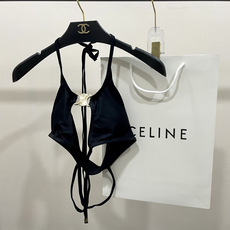 Celine连体泳衣🥰适合多种场景的游泳衣🏊♀️海边 游泳池 温泉 水上乐园 漂流都可以😌内搭也完全可 Celine连体泳衣🥰适合多种场景的游泳衣🏊♀️海边 游泳池 温泉 水上乐园 漂流都可以😌内搭也完全可