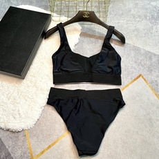TOMFORD新款比基尼😍🥰适合多种场景的游泳衣🏊♀️海边 游泳池 温泉 水上乐园 漂流都可以😌内搭也 TOMFORD新款比基尼😍🥰适合多种场景的游泳衣🏊♀️海边 游泳池 温泉 水上乐园 漂流都可以😌内搭也