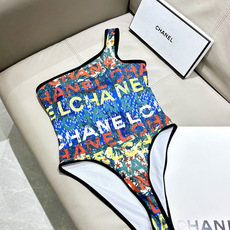 Chanel新款连体泳衣 度假氛围感天花板|不规则轻奢泳装辣妹夏日限定,海边氛围感战袍🌴单侧斜肩剪裁,拿 Chanel新款连体泳衣 度假氛围感天花板|不规则轻奢泳装辣妹夏日限定,海边氛围感战袍🌴单侧斜肩剪裁,拿