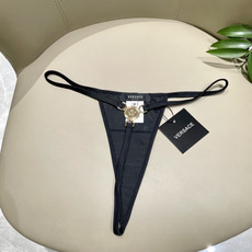 范思哲分体泳衣 比基尼👙丁字裤 🛒🆕 🆕🆕夏天🧊快到啦,这件泳衣太绝了,上身超A,又纯又欲🛍非常高级,泳 范思哲分体泳衣 比基尼👙丁字裤 🛒🆕 🆕🆕夏天🧊快到啦,这件泳衣太绝了,上身超A,又纯又欲🛍非常高级,泳