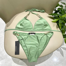 范思哲新款比基尼泳衣 对版五金😍🥰适合多种场景的游泳衣🏊♀️海边 游泳池 温泉 水上乐园 漂流都可以 范思哲新款比基尼泳衣 对版五金😍🥰适合多种场景的游泳衣🏊♀️海边 游泳池 温泉 水上乐园 漂流都可以