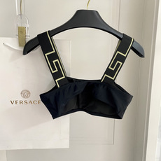 范思哲新款比基尼泳衣 对版五金😍🥰适合多种场景的游泳衣🏊♀️海边 游泳池 温泉 水上乐园 漂流都可以 范思哲新款比基尼泳衣 对版五金😍🥰适合多种场景的游泳衣🏊♀️海边 游泳池 温泉 水上乐园 漂流都可以