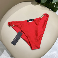 范思哲新款比基尼泳衣 对版五金😍🥰适合多种场景的游泳衣🏊♀️海边 游泳池 温泉 水上乐园 漂流都可以 范思哲新款比基尼泳衣 对版五金😍🥰适合多种场景的游泳衣🏊♀️海边 游泳池 温泉 水上乐园 漂流都可以