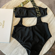 范思哲泳衣 😍🥰适合多种场景的游泳衣🏊♀️海边 游泳池 温泉 水上乐园 漂流都可以😌内搭也完全可以 范思哲泳衣 😍🥰适合多种场景的游泳衣🏊♀️海边 游泳池 温泉 水上乐园 漂流都可以😌内搭也完全可以