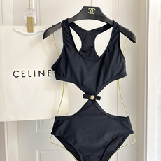 范思哲泳衣 😍🥰适合多种场景的游泳衣🏊♀️海边 游泳池 温泉 水上乐园 漂流都可以😌内搭也完全可以 范思哲泳衣 😍🥰适合多种场景的游泳衣🏊♀️海边 游泳池 温泉 水上乐园 漂流都可以😌内搭也完全可以