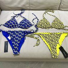 范思哲比基尼😍🥰适合多种场景的游泳衣🏊♀️海边 游泳池 温泉 水上乐园 漂流都可以😌内搭也完全可以 连 范思哲比基尼😍🥰适合多种场景的游泳衣🏊♀️海边 游泳池 温泉 水上乐园 漂流都可以😌内搭也完全可以 连