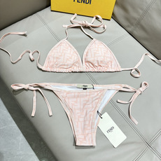 芬迪比基尼😍🥰适合多种场景的游泳衣🏊♀️海边 游泳池 温泉 水上乐园 漂流都可以😌内搭也完全可以 连体 芬迪比基尼😍🥰适合多种场景的游泳衣🏊♀️海边 游泳池 温泉 水上乐园 漂流都可以😌内搭也完全可以 连体