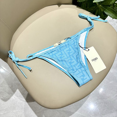 芬迪比基尼😍🥰适合多种场景的游泳衣🏊♀️海边 游泳池 温泉 水上乐园 漂流都可以😌内搭也完全可以 连体 芬迪比基尼😍🥰适合多种场景的游泳衣🏊♀️海边 游泳池 温泉 水上乐园 漂流都可以😌内搭也完全可以 连体