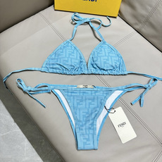 芬迪比基尼😍🥰适合多种场景的游泳衣🏊♀️海边 游泳池 温泉 水上乐园 漂流都可以😌内搭也完全可以 连体 芬迪比基尼😍🥰适合多种场景的游泳衣🏊♀️海边 游泳池 温泉 水上乐园 漂流都可以😌内搭也完全可以 连体