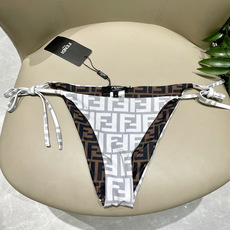 Fendi 芬迪比基尼双面可穿😍🥰适合多种场景的游泳衣🏊♀️海边 游泳池 温泉 水上乐园 漂流都可以😌 Fendi 芬迪比基尼双面可穿😍🥰适合多种场景的游泳衣🏊♀️海边 游泳池 温泉 水上乐园 漂流都可以😌