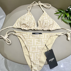 芬迪比基尼😍🥰适合多种场景的游泳衣🏊♀️海边 游泳池 温泉 水上乐园 漂流都可以😌内搭也完全可以 连体 芬迪比基尼😍🥰适合多种场景的游泳衣🏊♀️海边 游泳池 温泉 水上乐园 漂流都可以😌内搭也完全可以 连体
