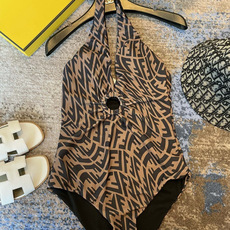 Fendi 芬迪连体😍🥰适合多种场景的游泳衣🏊♀️海边 游泳池 温泉 水上乐园 漂流都可以😌内搭也完全 Fendi 芬迪连体😍🥰适合多种场景的游泳衣🏊♀️海边 游泳池 温泉 水上乐园 漂流都可以😌内搭也完全