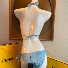 Fendi 芬迪比基尼双面可穿😍🥰适合多种场景的游泳衣🏊♀️海边 游泳池 温泉 水上乐园 漂流都可以😌 Fendi 芬迪比基尼双面可穿😍🥰适合多种场景的游泳衣🏊♀️海边 游泳池 温泉 水上乐园 漂流都可以😌